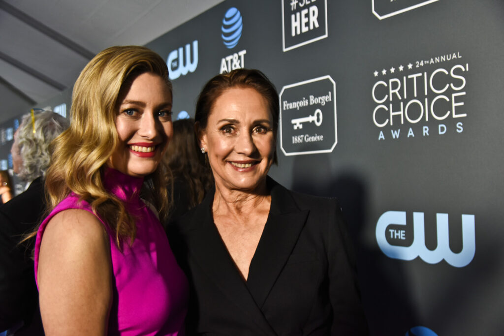 LAURIE_METCALF_ZOE_PERRY_THE CONNERS Francois Borgel Critics Choice